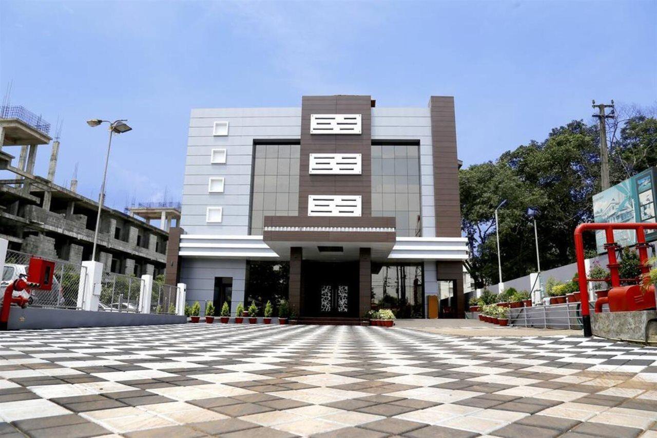 Rydges Inn Kottakkal Exterior photo
